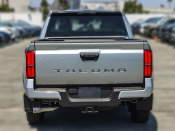 Toyota Tacoma 2WD SR5 Double Cab 6' Bed AT (Natl) 2026