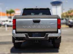 Toyota Tacoma 2WD SR5 Double Cab 6' Bed AT (Natl) 2026