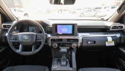 Toyota Tacoma 2WD SR5 Double Cab 5' Bed AT (GS) 2026