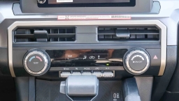 Toyota Tacoma 2WD SR5 Double Cab 5' Bed AT (GS) 2026