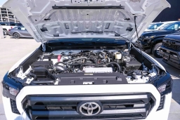Toyota Tacoma 2WD SR5 Double Cab 5' Bed AT (GS) 2026