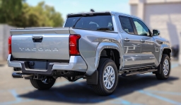 Toyota Tacoma 2WD SR5 Double Cab 6' Bed AT (Natl) 2026