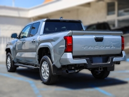 Toyota Tacoma 2WD SR5 Double Cab 6' Bed AT (Natl) 2026