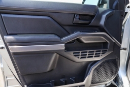 Toyota Tacoma 2WD SR5 Double Cab 6' Bed AT (Natl) 2026
