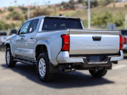 Toyota Tacoma 2WD SR5 Double Cab 6' Bed AT (Natl) 2026