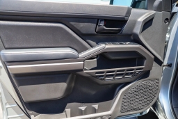 Toyota Tacoma 2WD SR5 Double Cab 6' Bed AT (Natl) 2026