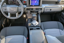 Toyota Tacoma 4WD TRD Sport Double Cab 5' Bed AT (Natl) 2026