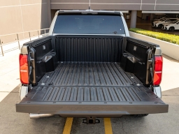 Toyota Tacoma 4WD SR5 Double Cab 5' Bed AT (Natl) 2026
