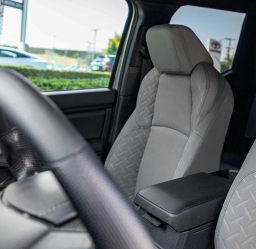 Toyota Tacoma 4WD SR5 Double Cab 5' Bed AT (Natl) 2026