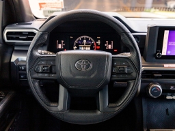 Toyota Tacoma 4WD SR5 Double Cab 5' Bed AT (Natl) 2026
