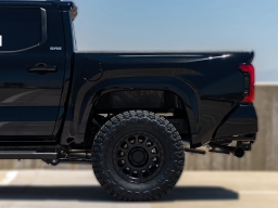 Toyota Tacoma 4WD SR5 Double Cab 6' Bed AT (Natl) 2026