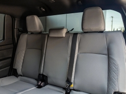 Toyota Tacoma 4WD SR5 Double Cab 6' Bed AT (Natl) 2026