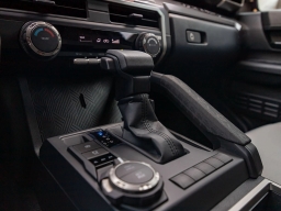 Toyota Tacoma 4WD SR5 Double Cab 6' Bed AT (Natl) 2026
