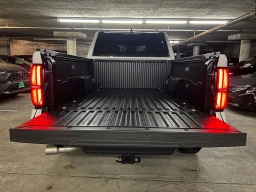 Toyota Tacoma 4WD SR5 Double Cab 6' Bed AT (Natl) 2025