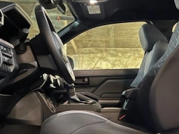 Toyota Tacoma 4WD SR5 Double Cab 6' Bed AT (Natl) 2025