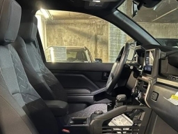 Toyota Tacoma 4WD SR5 Double Cab 6' Bed AT (Natl) 2025