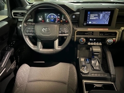 Toyota Tacoma 4WD SR5 Double Cab 6' Bed AT (Natl) 2025