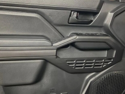 Toyota Tacoma 4WD SR5 Double Cab 6' Bed AT (Natl) 2025