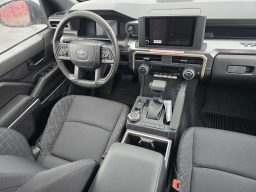Toyota Tacoma 4WD SR5 Double Cab 6' Bed AT (Natl) 2026