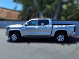 Toyota Tacoma 4WD SR5 Double Cab 5' Bed AT (Natl) 2026