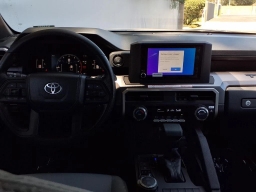 Toyota Tacoma 4WD SR5 Double Cab 5' Bed AT (Natl) 2026