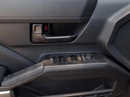 Toyota Tacoma 4WD SR5 Double Cab 5' Bed AT (Natl) 2026