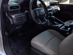 Toyota Tacoma 4WD SR5 Double Cab 5' Bed AT (Natl) 2026