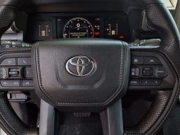 Toyota Tacoma 4WD SR5 Double Cab 5' Bed AT (Natl) 2026