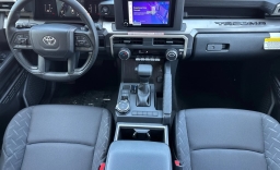 Toyota Tacoma 4WD SR5 Double Cab 6' Bed AT (Natl) 2026