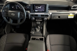 Toyota Tacoma 4WD SR5 Double Cab 6' Bed AT (Natl) 2026