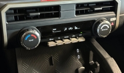 Toyota Tacoma 4WD SR5 Double Cab 6' Bed AT (Natl) 2026