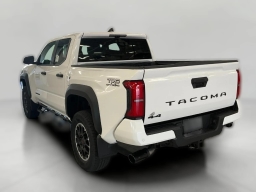 Toyota Tacoma 4WD TRD Off Road Double Cab 5' Bed AT (Natl) 2026