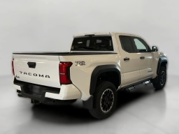 Toyota Tacoma 4WD TRD Off Road Double Cab 5' Bed AT (Natl) 2026