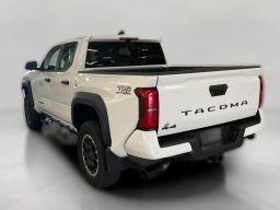 Toyota Tacoma 4WD TRD Off Road Double Cab 5' Bed AT (Natl) 2026