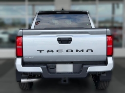 Toyota Tacoma 4WD SR5 Double Cab 6' Bed AT (Natl) 2026