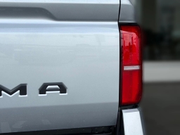 Toyota Tacoma 4WD SR5 Double Cab 6' Bed AT (Natl) 2026