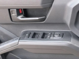 Toyota Tacoma 4WD SR5 Double Cab 6' Bed AT (Natl) 2026