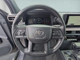Toyota Tacoma 4WD SR5 Double Cab 6' Bed AT (Natl) 2026