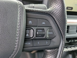 Toyota Tacoma 4WD SR5 Double Cab 6' Bed AT (Natl) 2026