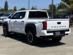 Toyota Tacoma 4WD TRD Off Road Double Cab 6' Bed AT (Natl) 2026