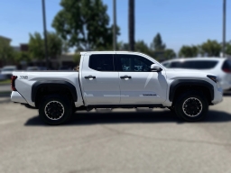 Toyota Tacoma 4WD TRD Off Road Double Cab 6' Bed AT (Natl) 2026