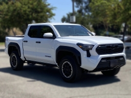 Toyota Tacoma 4WD TRD Off Road Double Cab 6' Bed AT (Natl) 2026