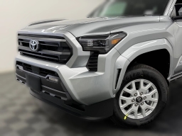 Toyota Tacoma 4WD SR5 Double Cab 6' Bed AT (Natl) 2026