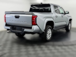 Toyota Tacoma 4WD SR5 Double Cab 6' Bed AT (Natl) 2026