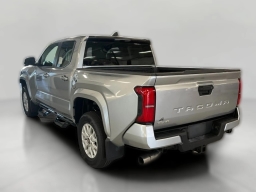 Toyota Tacoma 4WD SR5 Double Cab 5' Bed AT (Natl) 2026