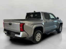 Toyota Tacoma 4WD SR5 Double Cab 5' Bed AT (Natl) 2026