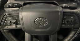 Toyota Tacoma 4WD SR5 Double Cab 5' Bed AT (Natl) 2026