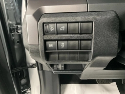 Toyota Tacoma 4WD SR5 Double Cab 5' Bed AT (Natl) 2026