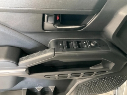 Toyota Tacoma 4WD SR5 Double Cab 5' Bed AT (Natl) 2026