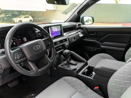 Toyota Tacoma 4WD SR5 Double Cab 6' Bed AT (Natl) 2026